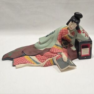 Vintage Hakata Urasaki Japanese Geisha Napping Doll